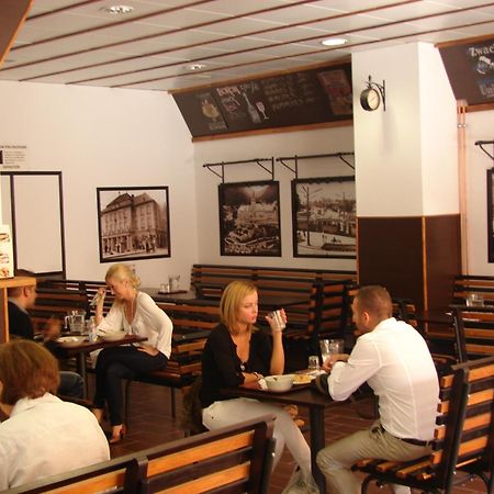 Bed and Breakfast Promenade Panzio Miskolc Esterno foto