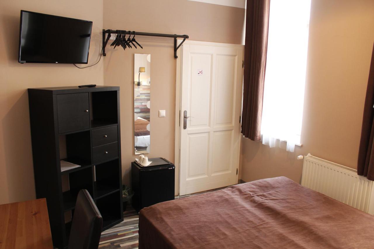 Bed and Breakfast Promenade Panzio Miskolc Esterno foto