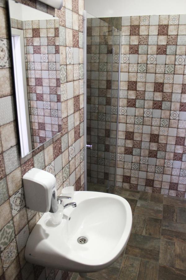Bed and Breakfast Promenade Panzio Miskolc Esterno foto