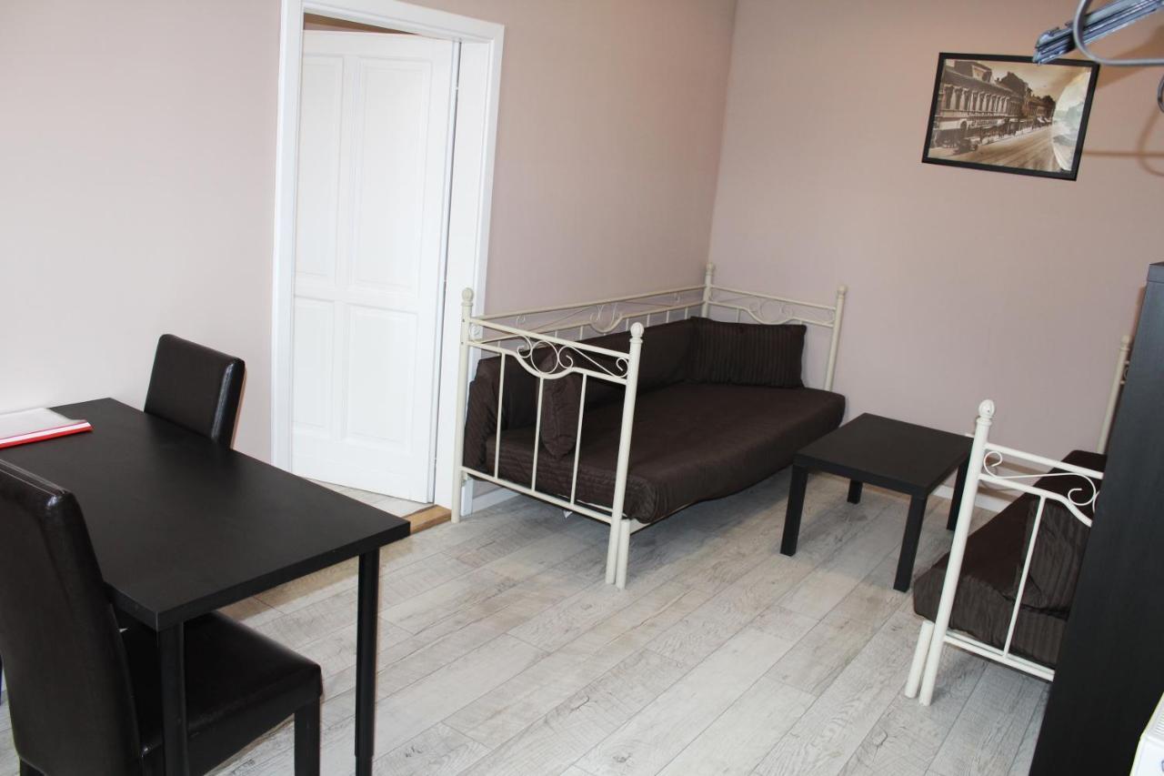 Bed and Breakfast Promenade Panzio Miskolc Esterno foto